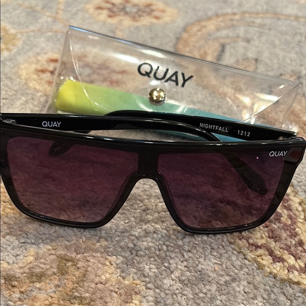⭐️ NWOT! ⭐️ Quay Australia Nightfall Black Sunglasses